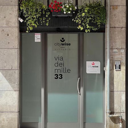 Citywise Vittorio - Independent Apartment Near Bari Central Station Bagian luar foto